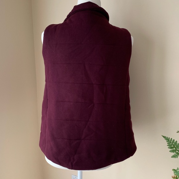 Magenta puffer vest - Picture 3 of 5